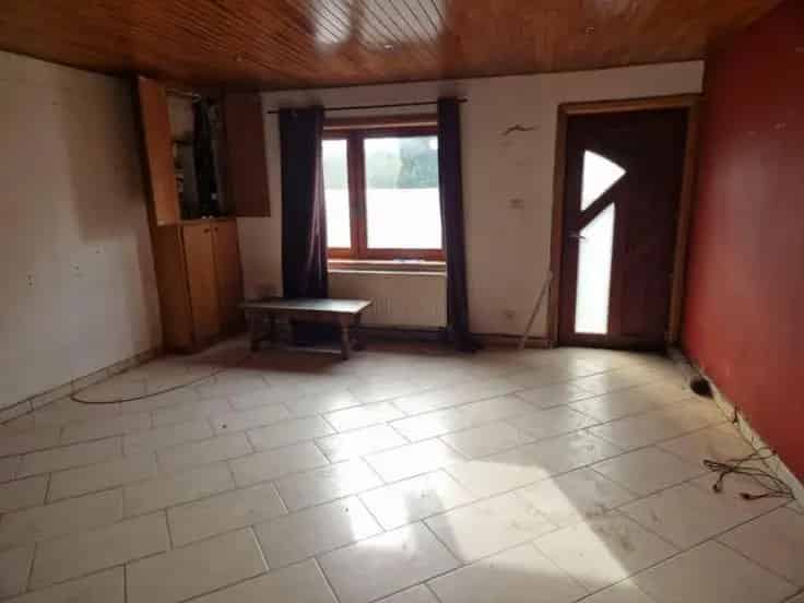 Huis te Koop: 2 slaapkamers, te renoveren