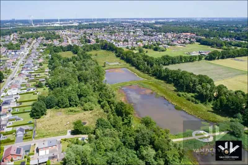 Huis te huur Diepenbeek: Ruime woning te renoveren met 42 are en natuurgebied
