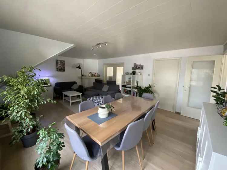 Opbrengsteigendom Sint-Pieters-Leeuw 2 Appartementen 2 Commerciële Ruimtes