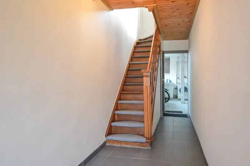 Rijwoning te koop Sint Andries 3 verdiepingen garage 2 badkamers