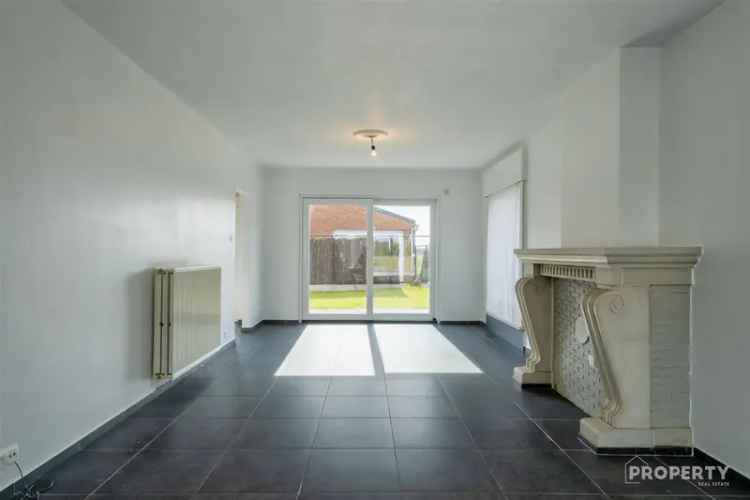Huis te huur met loods 3 slaapkamers 2325 euro maand