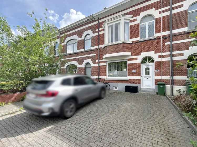 Huis te koop Tienen: charmant pand met parking en stadstuin
