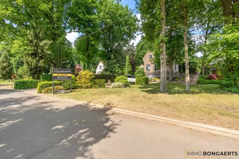 Ruime gezinswoning te Genk 4 slaapkamers grote tuin