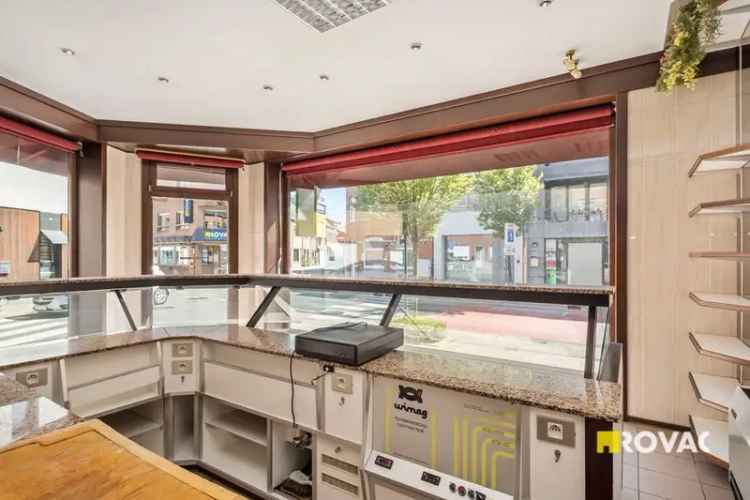 Huis te koop Izegem: Ruime woning met 5 slaapkamers en handel