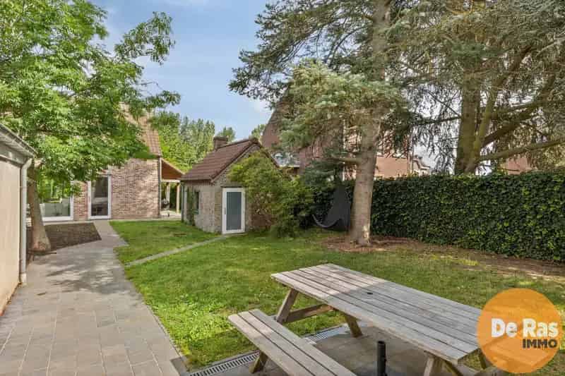 Huis te koop Burst: Instapklare woning met bijgebouw en tuin