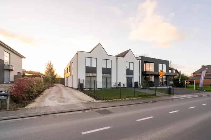 Duplex Appartement met Kantoorruimte te Huur Herzele