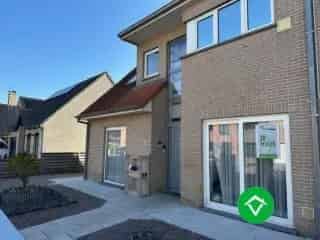 Appartement te huur Eernegem - Gelijkvloers met tuin en garage