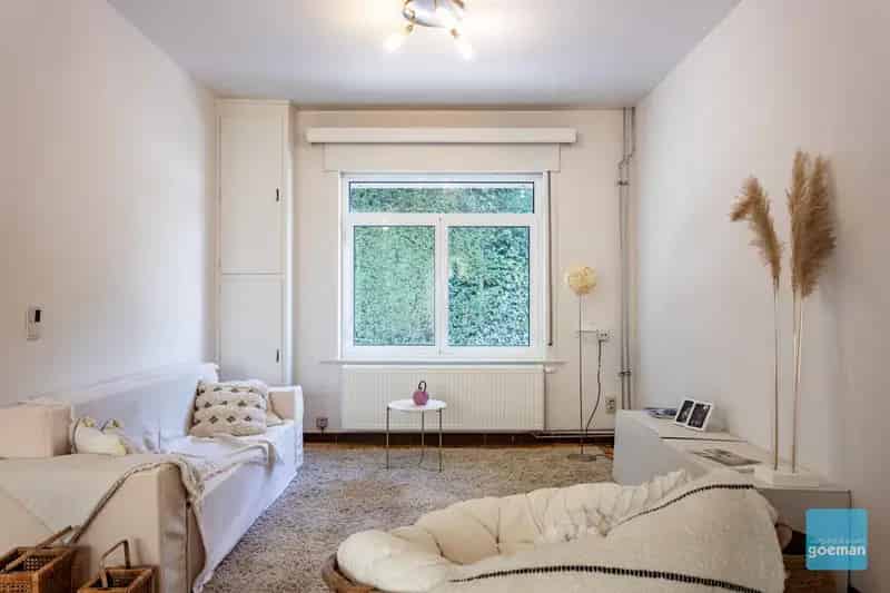 Huis te koop Lede: Instapklare woning met garage en tuin