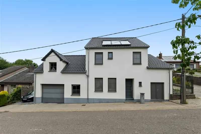 Ruime Instapklare Woning 229m² 3 slaapkamers Garage Studio Zonnepanelen EPC B