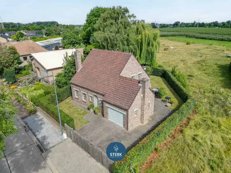 Charmante gezinswoning 228m² op 23a 33ca te Uikhoven