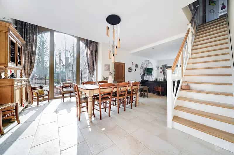 Gerestaureerde Boerderij met 4 Woningen te Huur