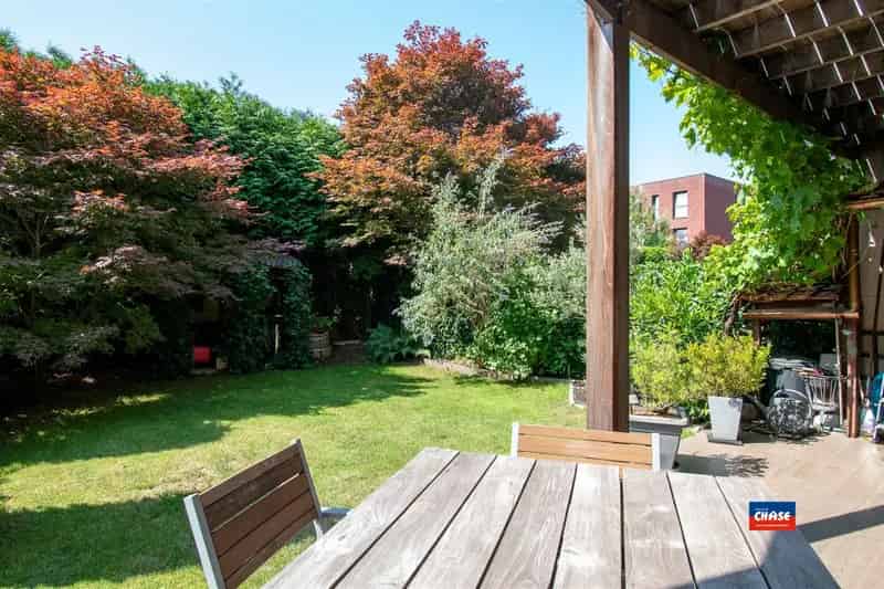 Huis te huur Hoboken: Bel-étage 3 slaapkamers, garage, tuin