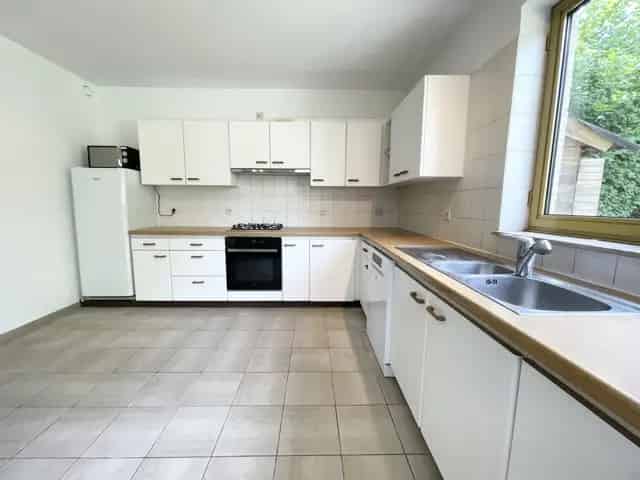 Huis te WEZEMBEEK-OPPEM 5 slaapkamers 2 badkamers tuin garage
