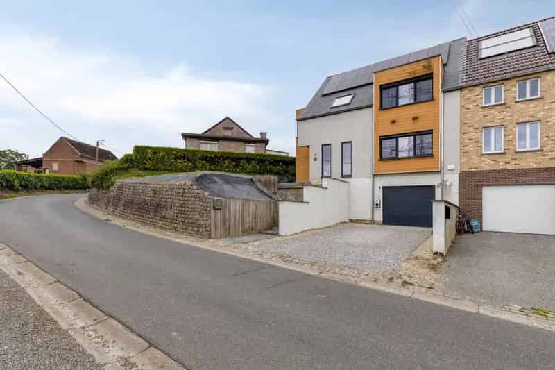 Moderne Instapklare 3-Gevelwoning