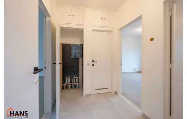 Huur 2 slaapkamer appartement van 74 m² in Antwerp