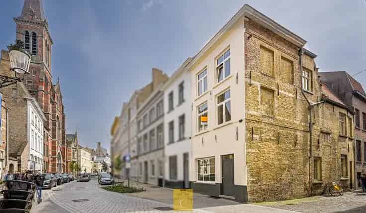 Diephuis te koop in Brugge: 187m2, gerenoveerd, charmante details