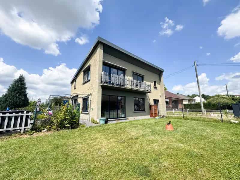 Huis te huur Willemeau: 4 slaapkamers, grote tuin