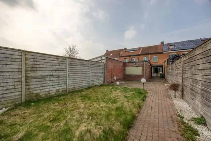 Te renoveren woning met 3 slaapkamers Turnhout