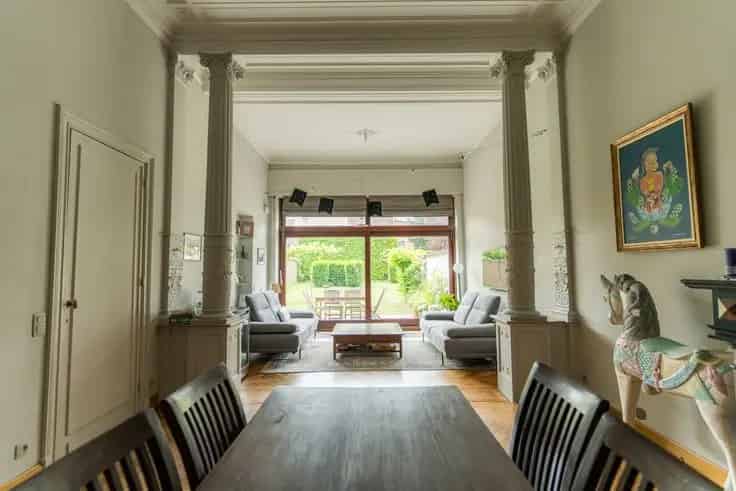 Huis Te Koop Tournai 6 slaapkamers moderne keuken