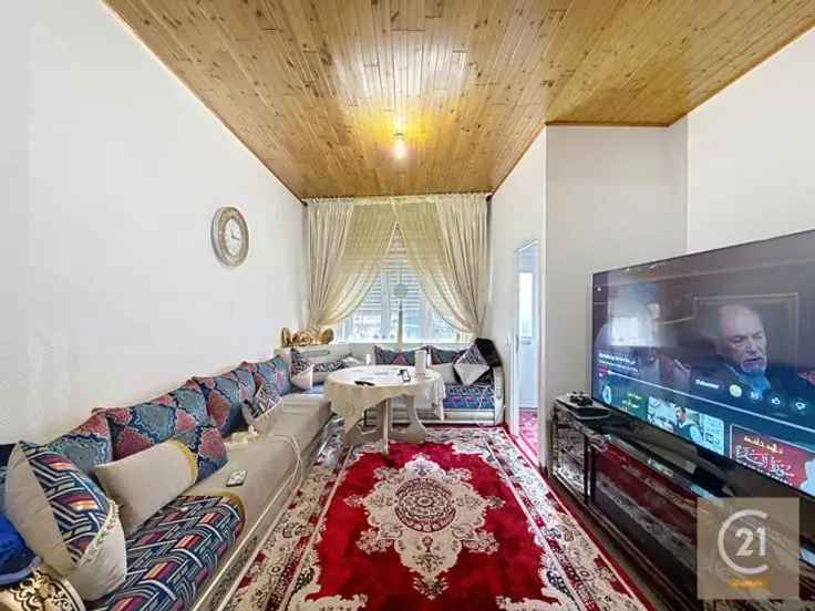 Huis Te Koop Rustige Woonwijk Nabij Winkels