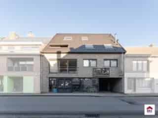 Handelspand te koop Dentergem - Woning met magazijn en 3 slaapkamers