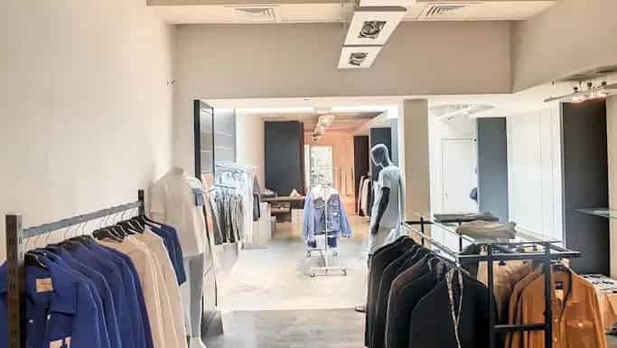 Handelspand met Woonst te Koop Roeselare