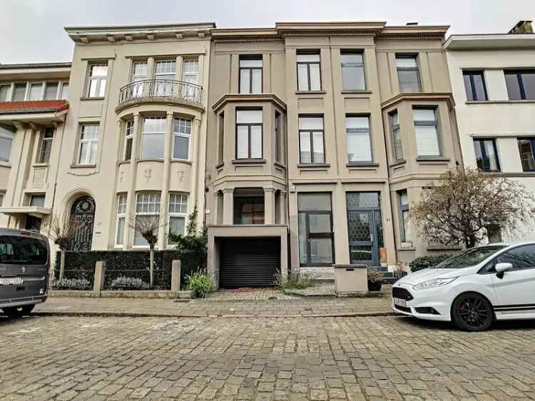 Huis te huur Berchem 4 slaapkamers tuin garage