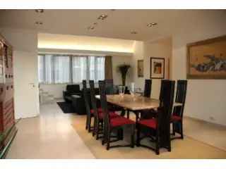 Penthouse te Huur Etterbeek - Luxe Appartement met Terras en Parking