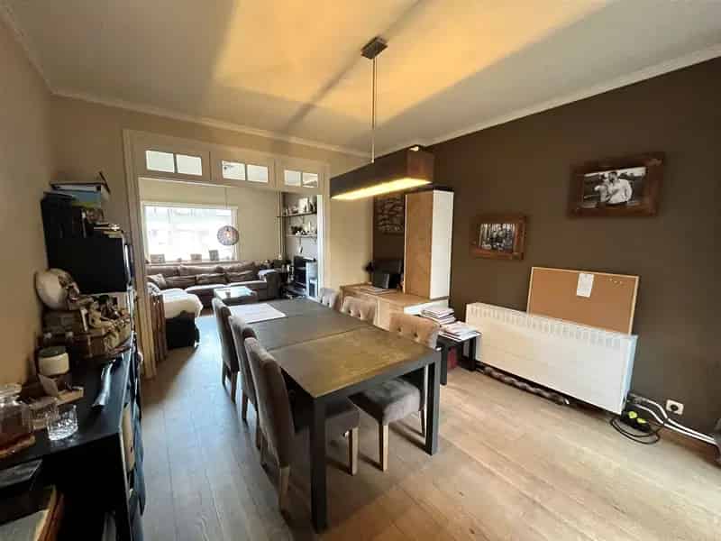 Charmante woning met 3 slaapkamers en terras te koop
