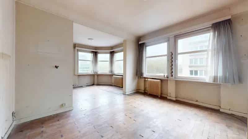 Appartement te renoveren Schaerbeek 2 slaapkamers 87m²
