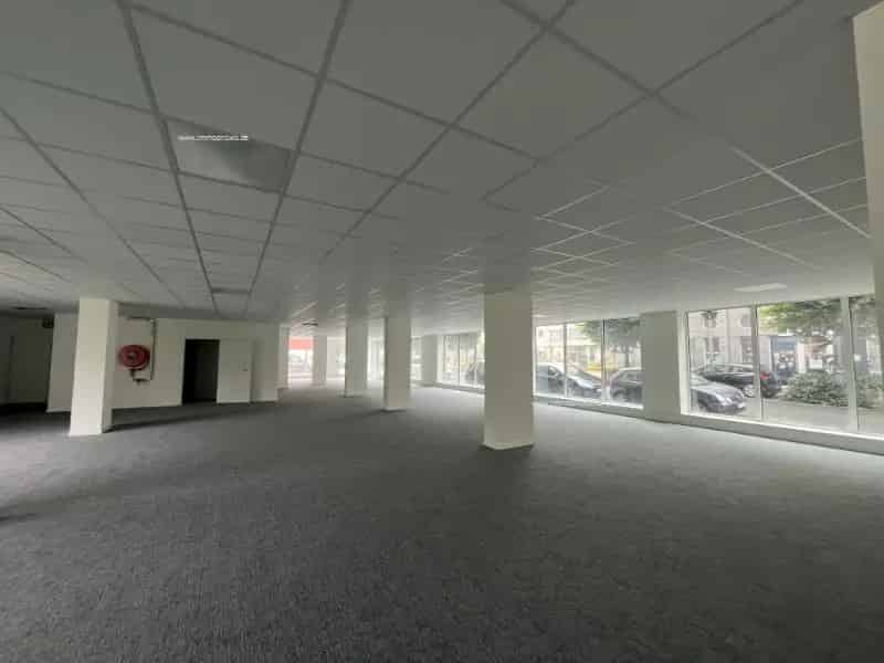 Nieuwbouw Project te Huur Molenbeek 1405m²