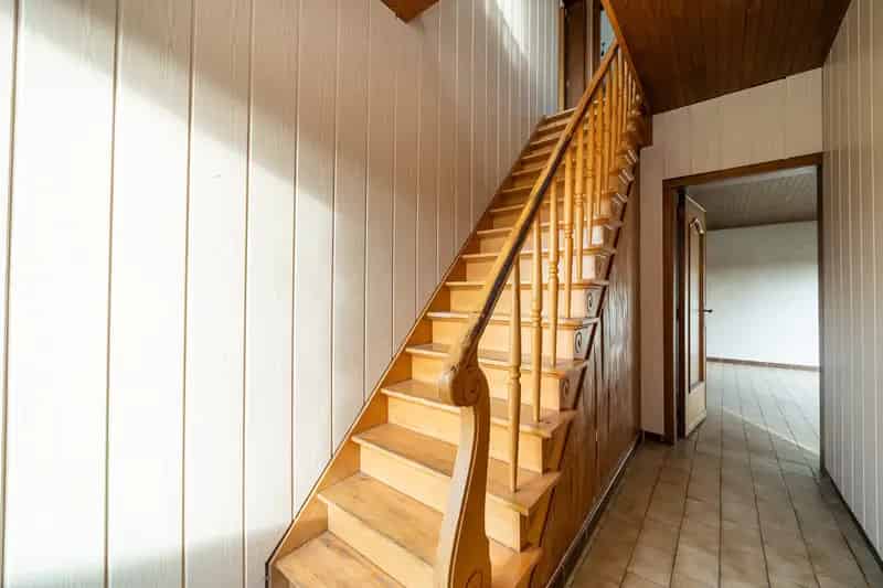 Te renoveren woning 4 slaapkamers 903m²