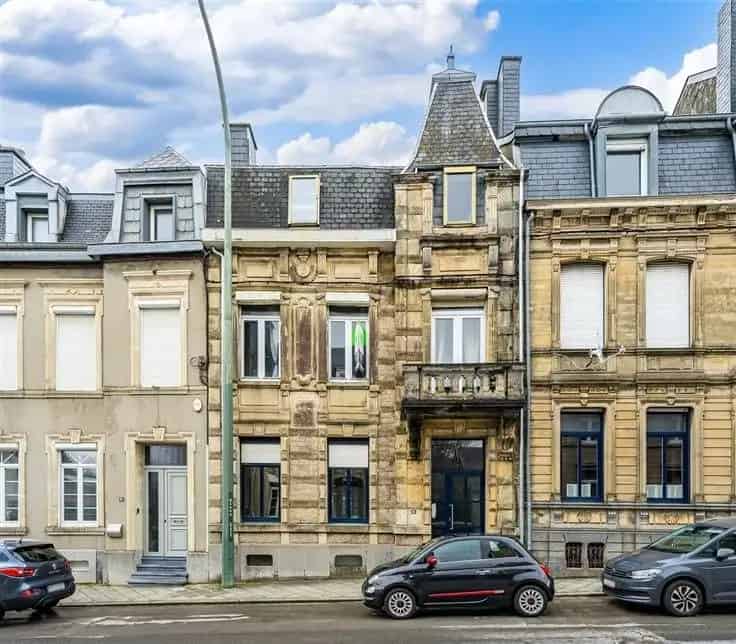 Huis Te Koop Arlon: Ruime Herenhuis met Tuin