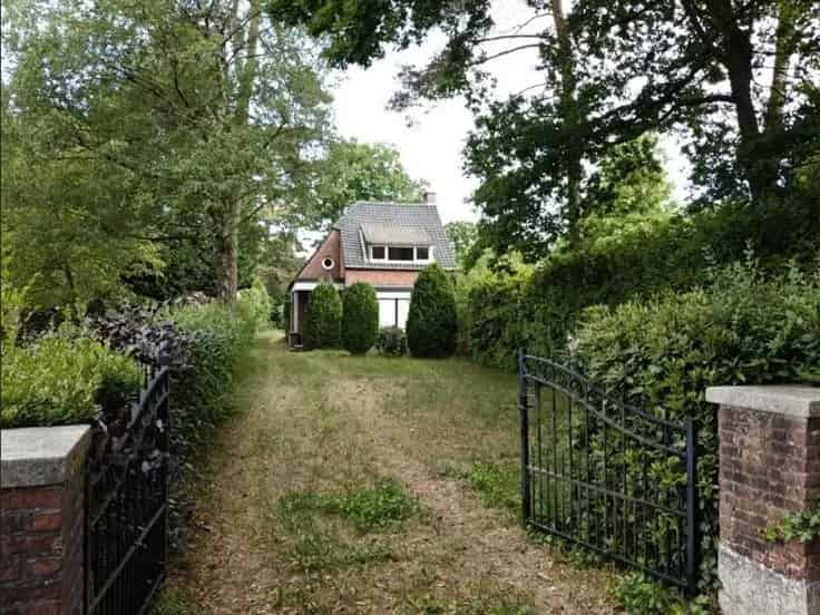 Huis te koop Schoten: te renoveren of af te breken