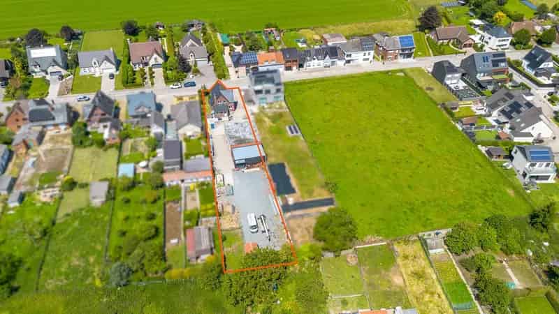 Magazijn 180m² met woning!