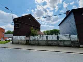 Huis te koop te renoveren nabij E42
