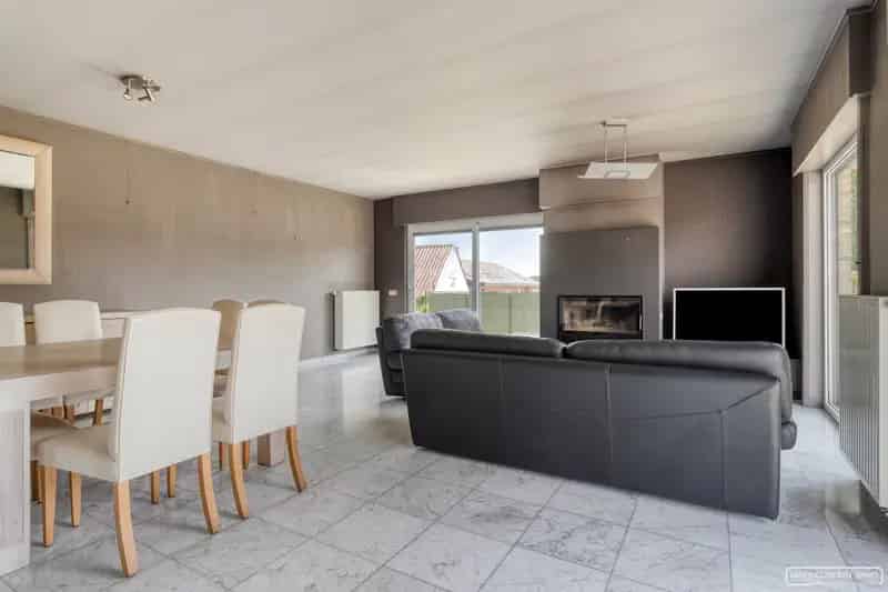 Huis te koop Anzegem: Ruime gezinswoning met 2 kelders