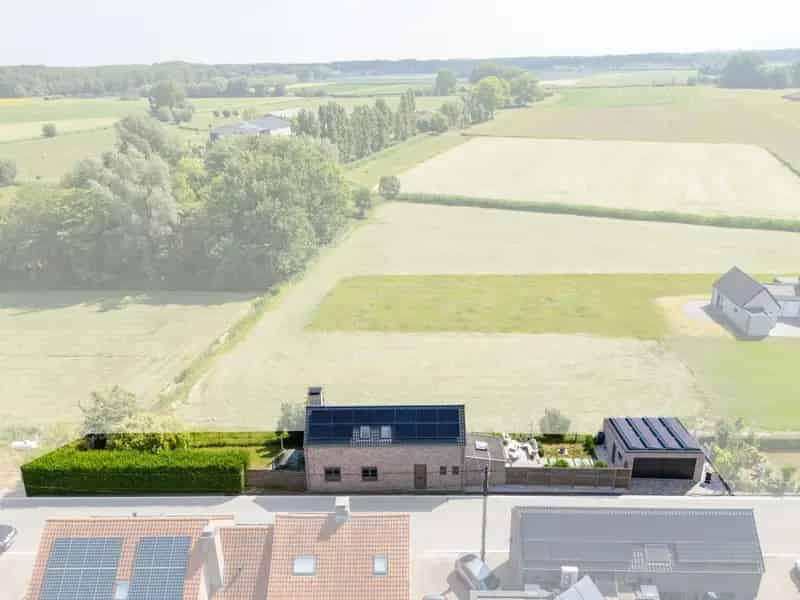 Huis te koop Asenede: Instapklare woning met dubbele garage