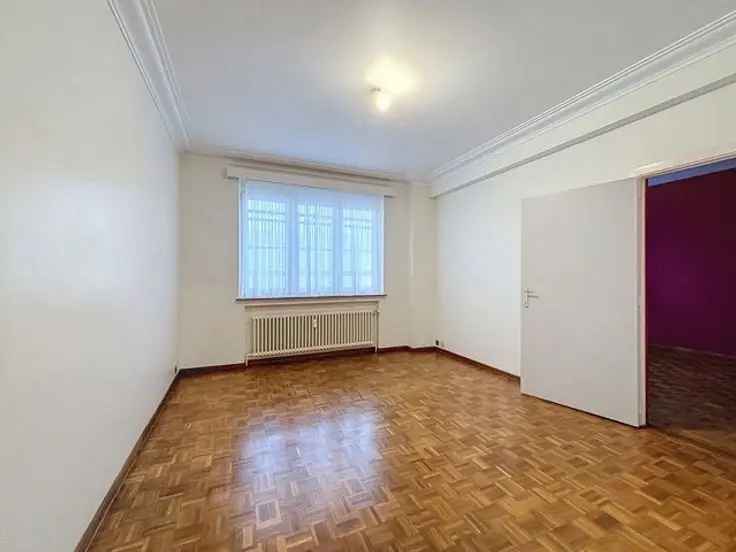 Appartement te huur 3 slaapkamers 130m²  Auderghem