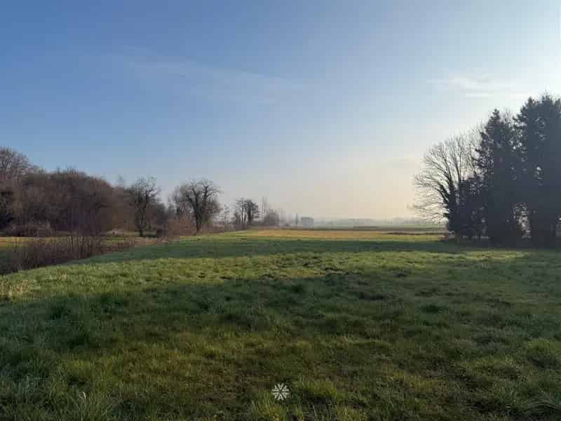 Bouwgrond Celles: Panoramisch Uitzicht en Rustige Ligging