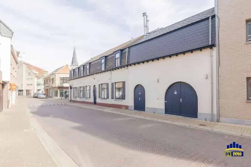 Handelspand met Woonst te Koop Lebbeke