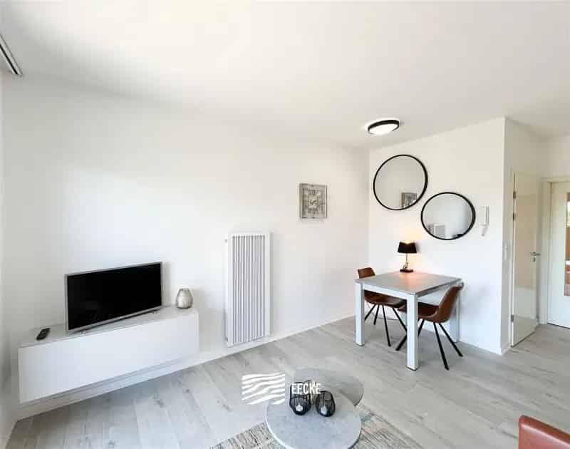 Studio te huur met ruim terras en private kelder