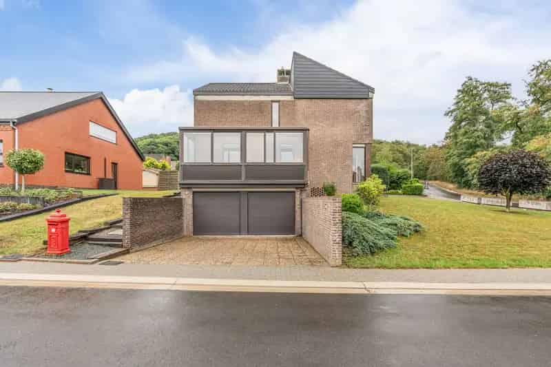 Ruime gezinswoning te koop