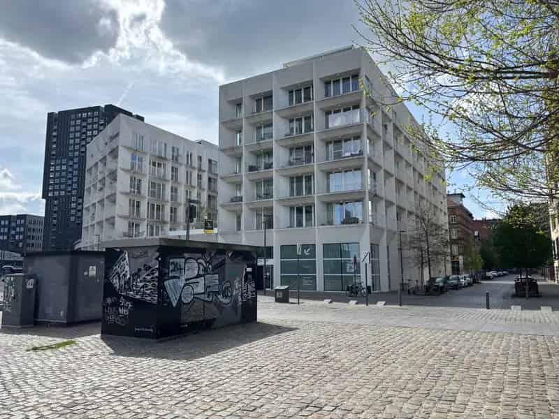 Garage te koop Cadixwijk 6 parkeerplaatsen