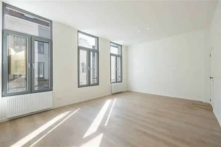 Appartement Te Koop Antwerpen Noord - 1 Slaapkamer - Gerenoveerd