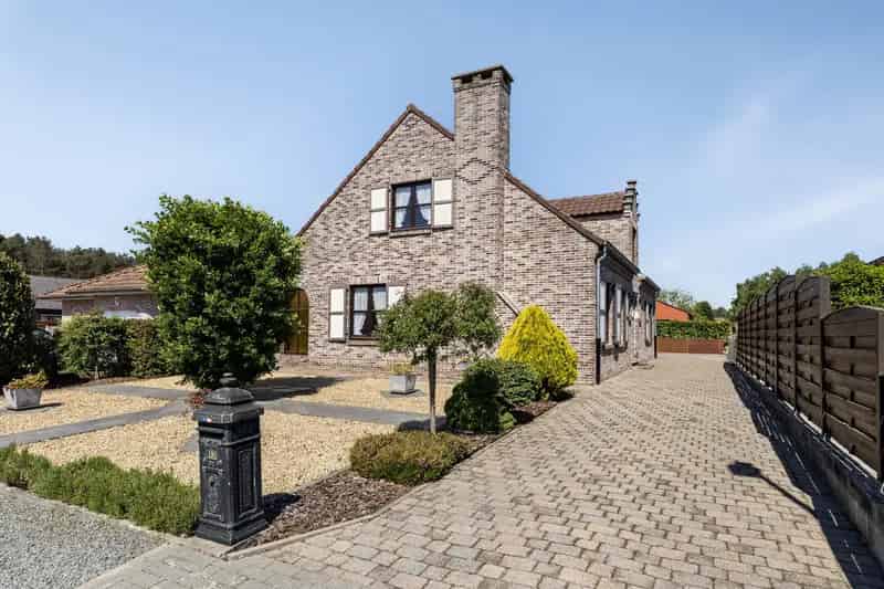 Huis te huur Testelt 194m² 3 slaapkamers tuin garage