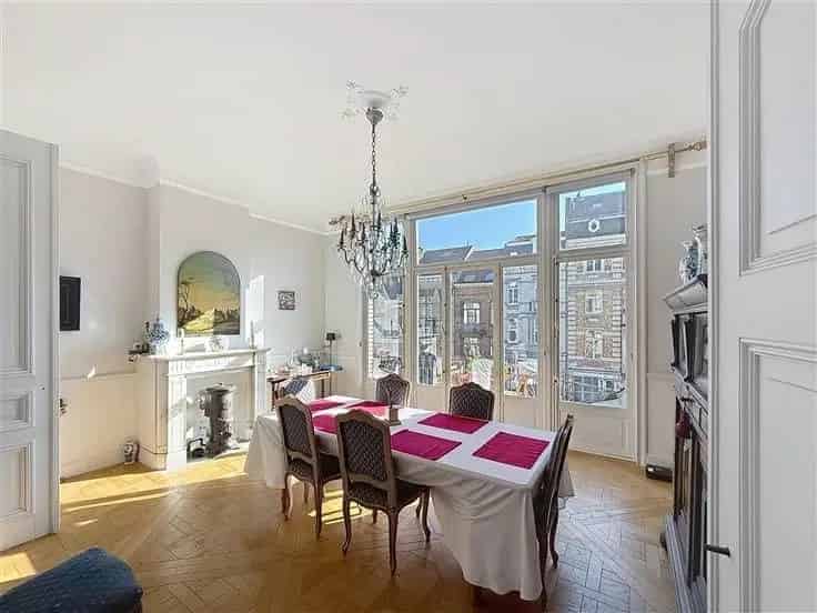 Appartement 74m² te Schaarbeek - 1 slaapkamer - Herenhuis 1913