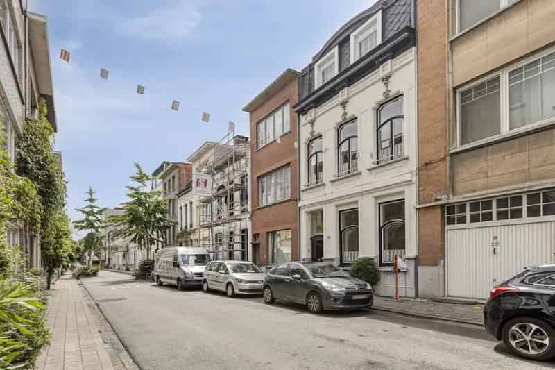 Huis te koop Antwerpen: 4 slaapkamers, tuin, huurinkomsten