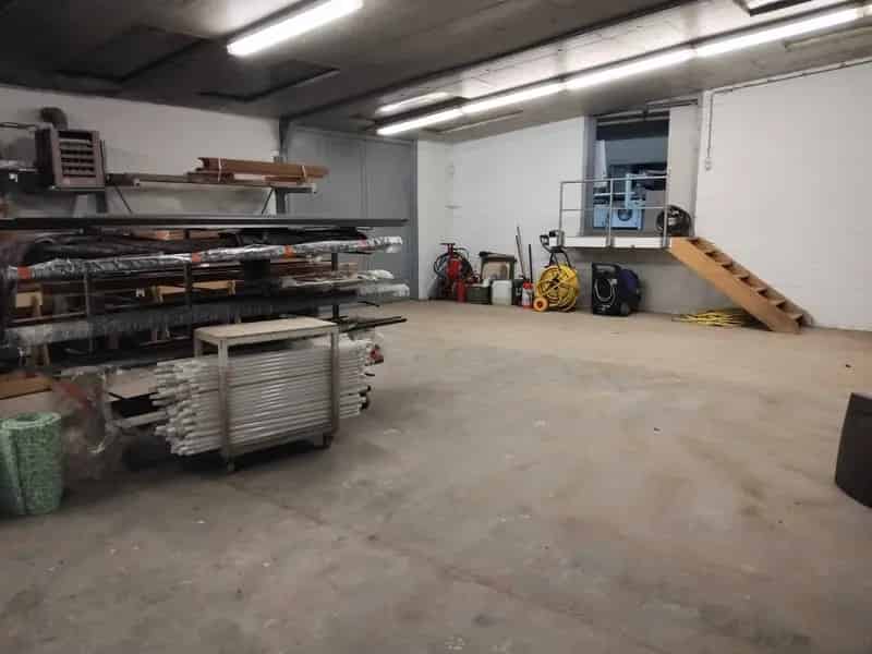 Magazijn 266m² te koop - Opslagruimte met zolder