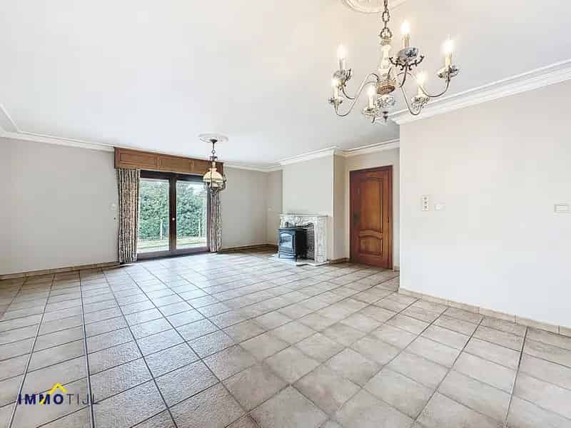 Ruime Vrijstaande Woning met Bouwgrond te Hamme